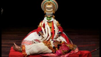 Divine Dance Drama: Kathakali in Indian Visual Arts